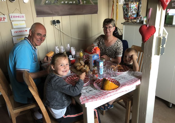 Dinner by the farmer&#8217;s wife